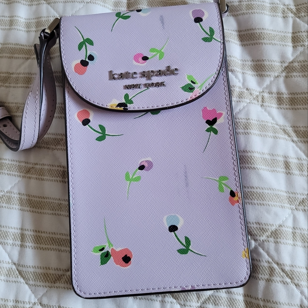 Kate Spade phone crossbody floral.